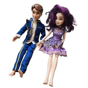 Disney descendants Ben and Mal dolls